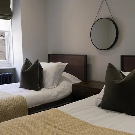 Aldwark Mews, Free Parking, Location *