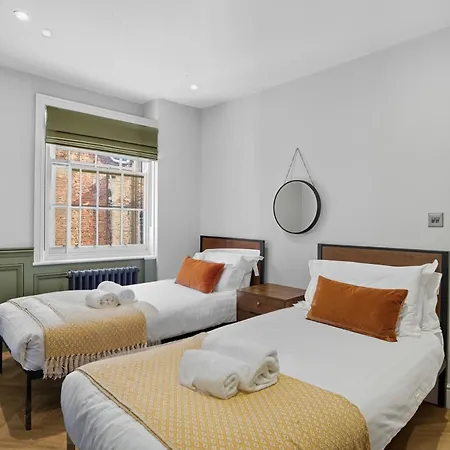 Aldwark Mews, Free Parking, Location York