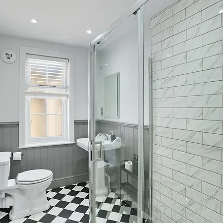 Aldwark Mews, Free Parking, Location York