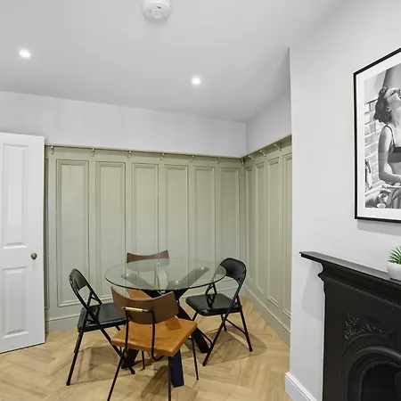 Aldwark Mews, Free Parking, Location York