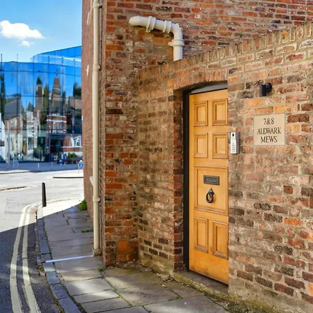 Aldwark Mews, Free Parking, Location 约克
